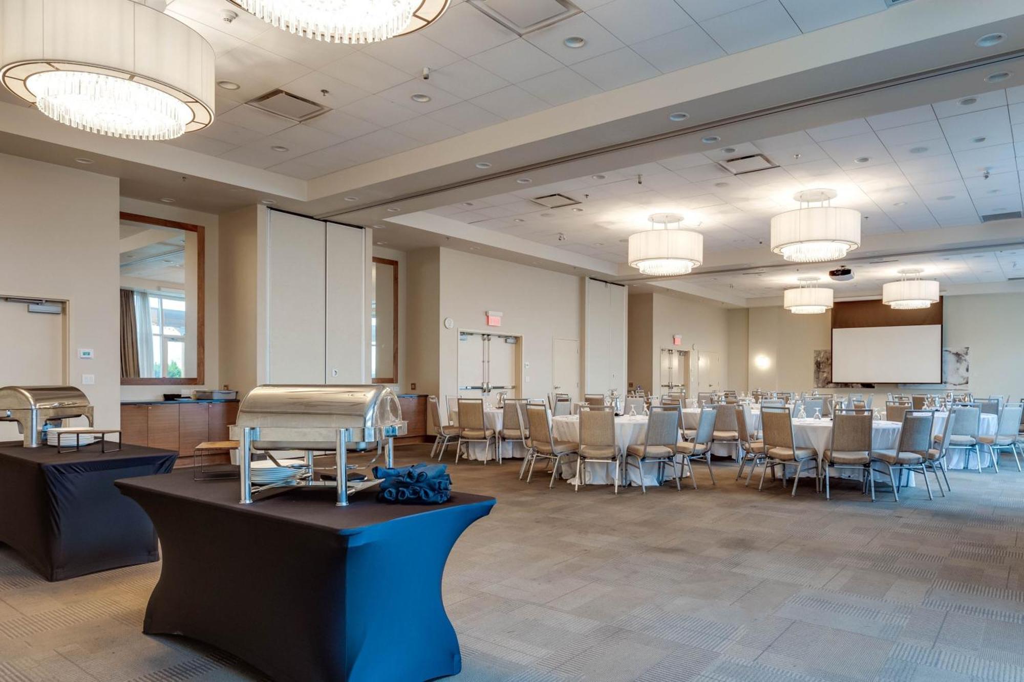 Four Points By Sheraton Kelowna Airport Exterior foto