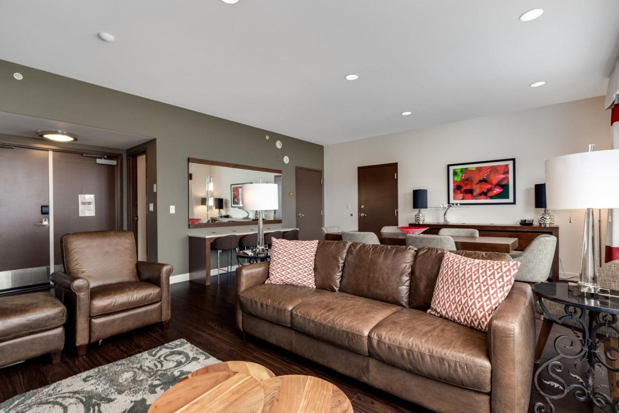 Four Points By Sheraton Kelowna Airport Exterior foto
